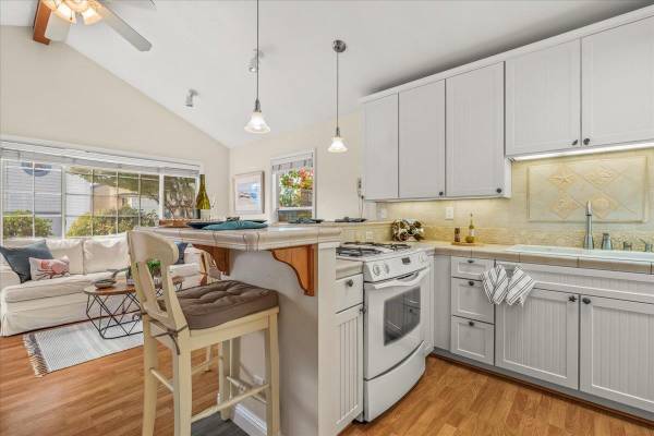 1BR/1BA Single Family House on Mott Ave · Santa Cruz photo 4
