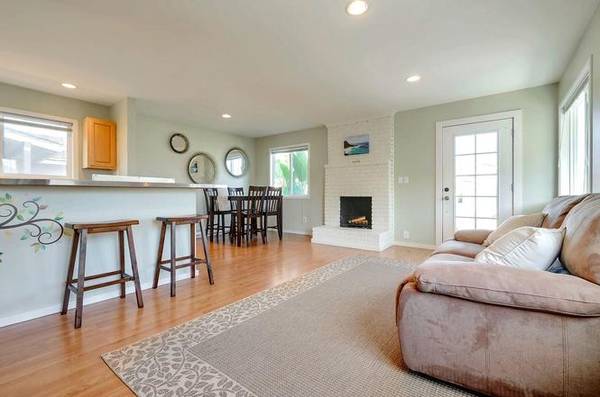 1BR/1BA Single Family House on John St · Santa Cruz photo 2