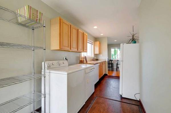 1BR/1BA Single Family House on John St · Santa Cruz photo 4