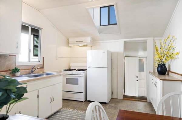 1BR/1BA Single Family House on Mountain View Ave · Santa Cruz photo 4