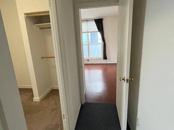 1BR/1BA Apartment · San Francisco photo 5