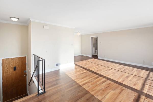 66 Crestline Drive (995r) photo 5