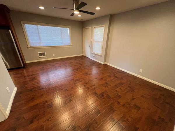 1BR/1BA Apartment · Campbell photo 2
