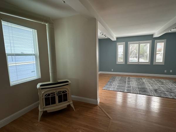 2BR/2BA Duplex · Petaluma photo 4