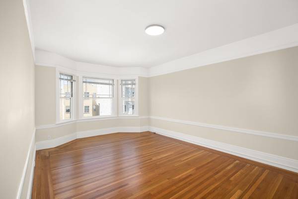 1BR/1BA Apartment on Francisco Street · San Francisco photo 2