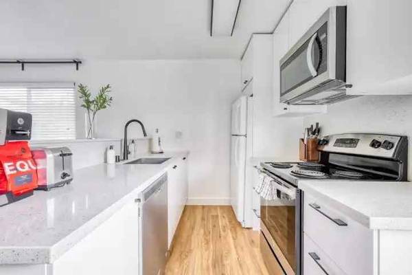 1BR/1BA Single Family House on E Reed St · San Jose photo 4