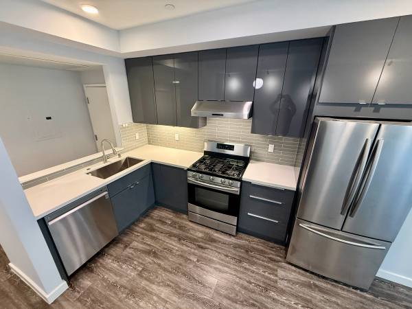 2BR/1BA Apartment on 24th Street · San Francisco photo 4