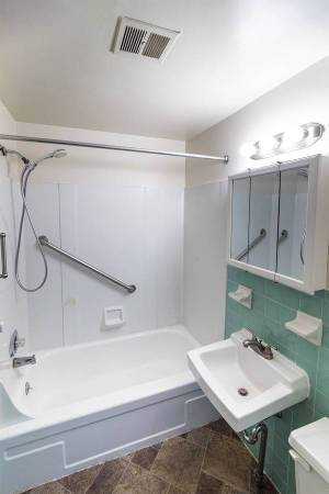 1BR/1BA Apartment · El Verano photo 4