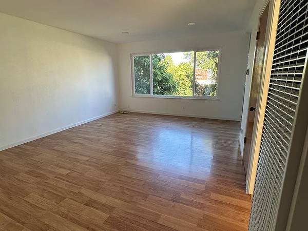 1BR/1BA Apartment · San Francisco photo 2