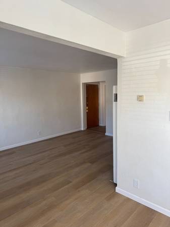 2BR/1BA Apartment · Sebastopol photo 4