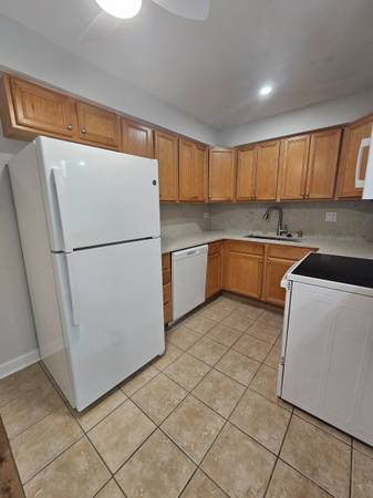 1BR/1BA Single Family House on Douglass St · San Francisco photo 3