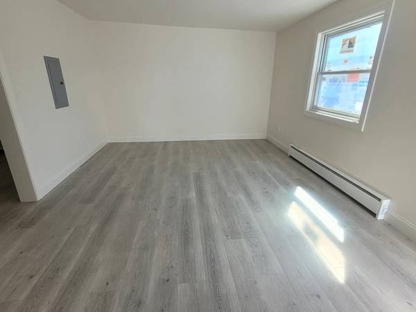 Apartments on 7th Street · Oakland photo 5