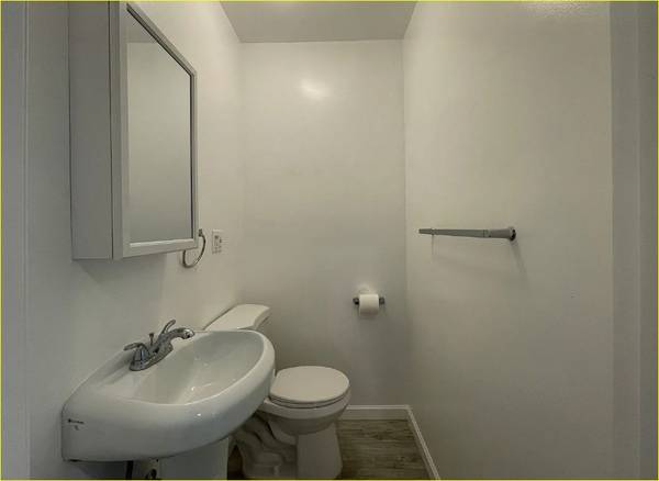 2535 Wallace St Oakland, CA 94606 photo 3