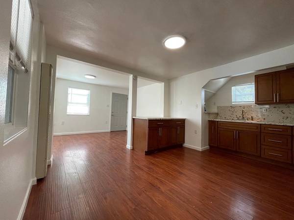 2BR/1BA Apartment · Alameda photo 2