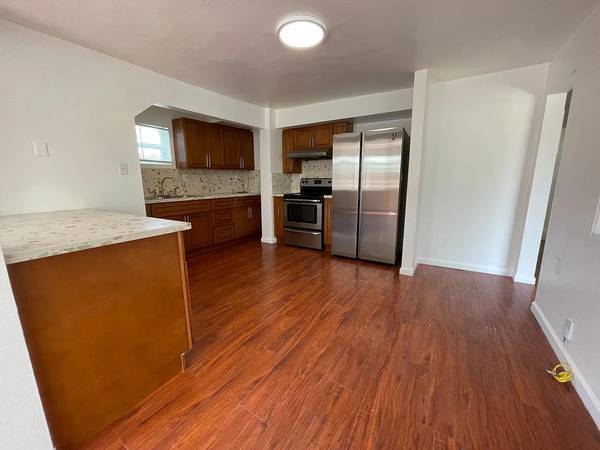 2BR/1BA Apartment · Alameda photo 5