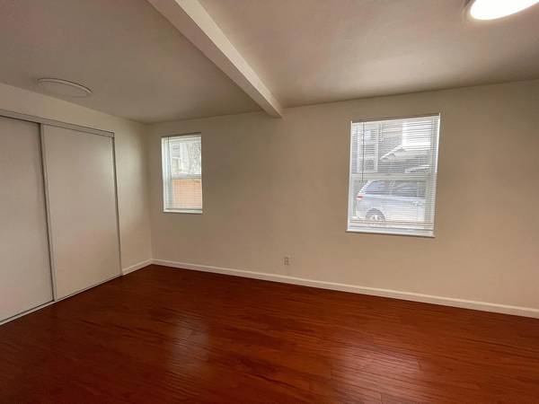 1BR/1BA Apartment · Alameda photo 2