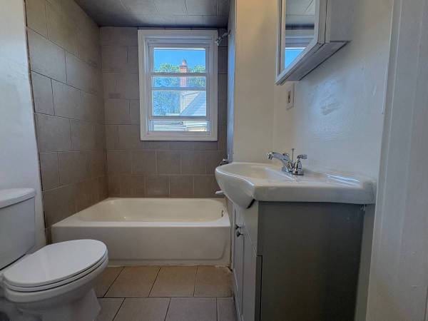 1BR/1BA Apartment · San Francisco photo 4