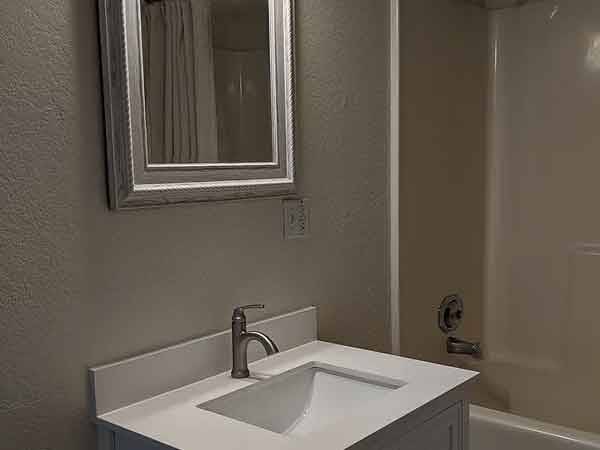 1BR/1BA Apartment · Menlo Park photo 4