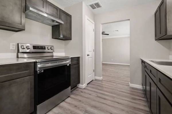 1BR/1BA Apartment · Campbell photo 3
