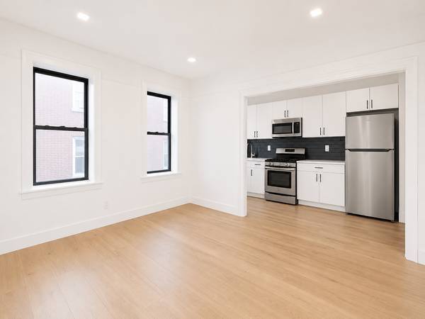 1BR/1BA Single Family House on W 127th St · New York photo 5