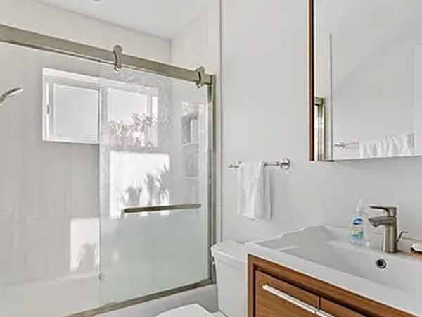1BR/1BA Apartment · Astoria photo 3