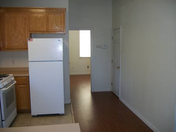 2BR/1BA Apartment · Santa Rosa photo 3