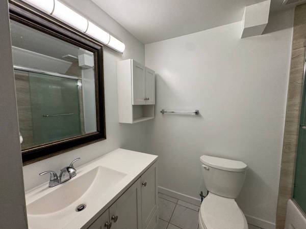 1BR/1BA Apartment · Staten Island photo 5