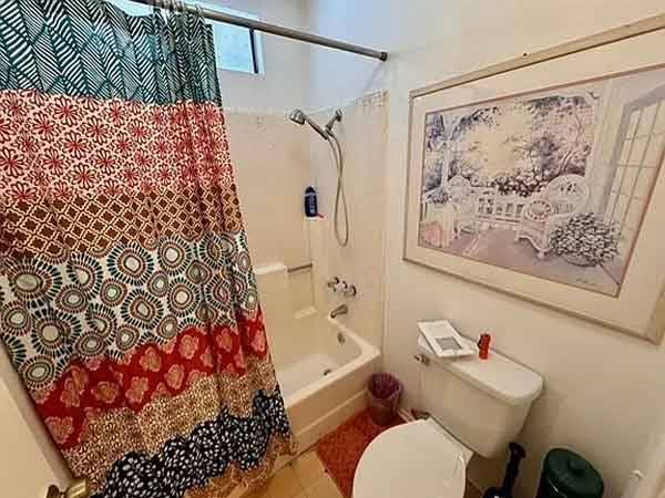 1BR/1BA Single Family House on Linden St · Oakland photo 4