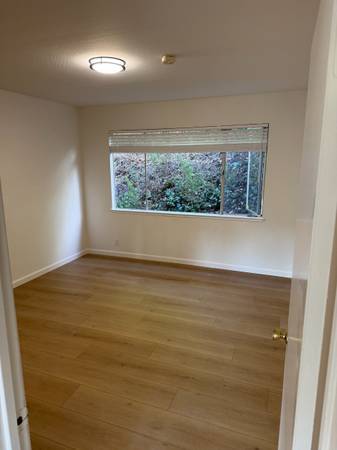2BR/1BA Apartment · Mill Valley photo 5
