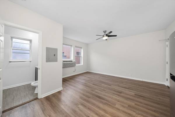 1BR/1BA Apartment · Chicago photo 3