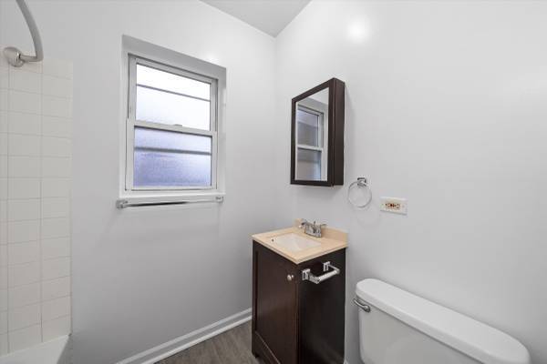 1BR/1BA Apartment · Chicago photo 4