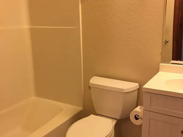 2BR/1BA Apartment · San Francisco photo 5