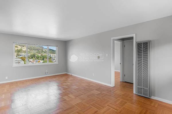 2BR/1BA Apartment · San Francisco photo 3