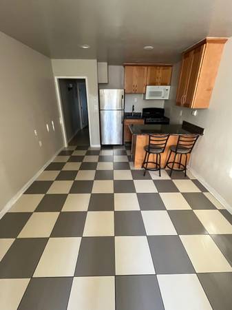 1BR/1BA Apartment · Hayward photo 2