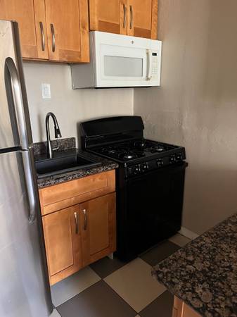 1BR/1BA Apartment · Hayward photo 3