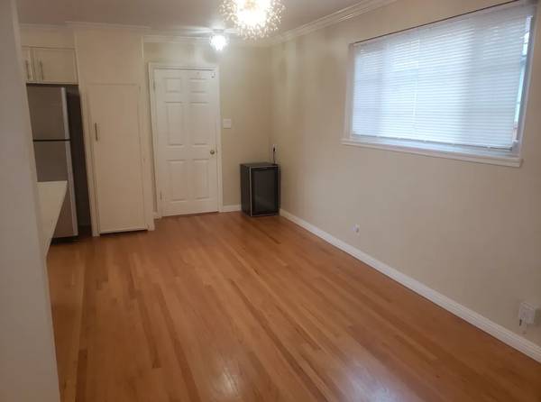 3BR/2BA Single Family House on Mccarty Ave · Mountain View photo 5