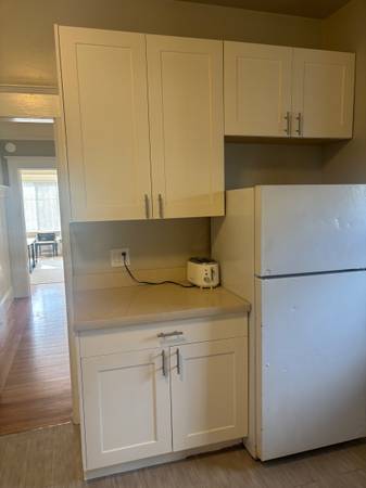 2BR/1BA Apartment · Oakland photo 4