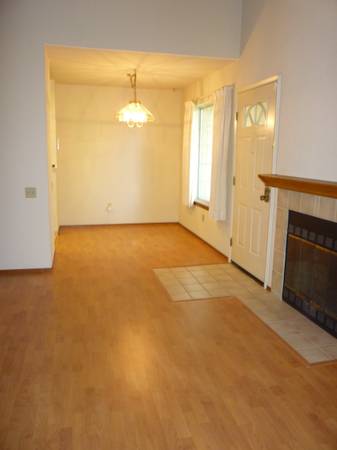 2BR/2BA Condo · Pinole photo 2