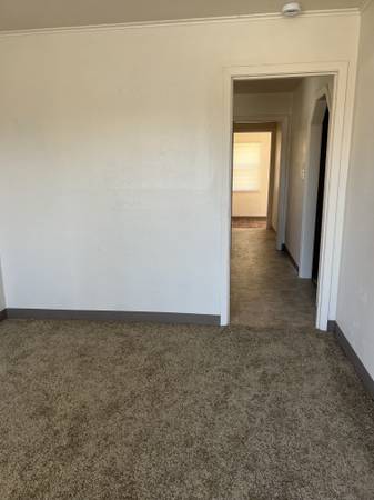 2BR/1BA Single Family House on 145th Ave · San Leandro photo 3