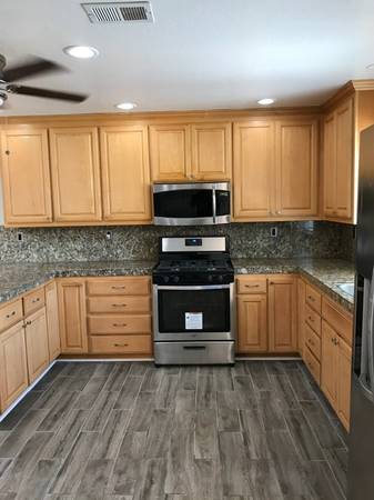 3BR/2BA Apartment · Gilroy photo 3