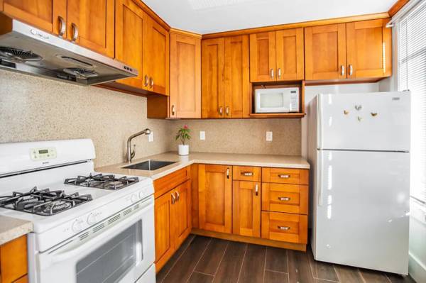1BR/1BA Apartment on Sacramento St · San Francisco photo 2
