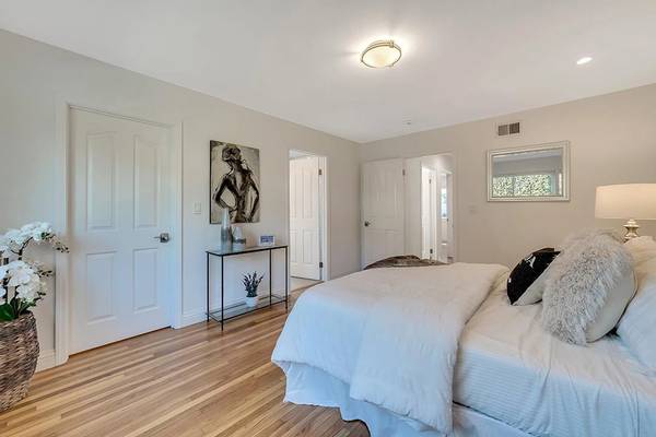 3BR/2BA Single Family House on W Remington Drive · Sunnyvale photo 4