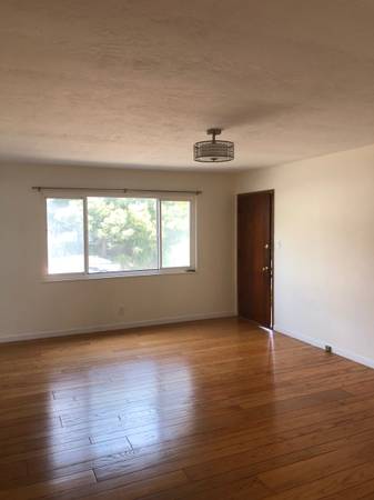 1BR/1BA Apartment · Oakland photo 4