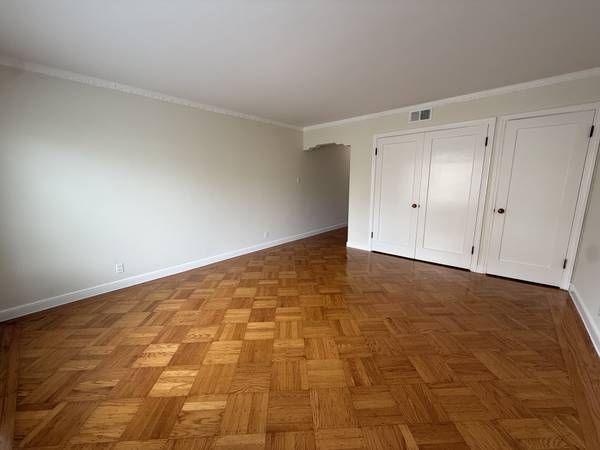 0BR/1BA Apartment · San Francisco photo 3
