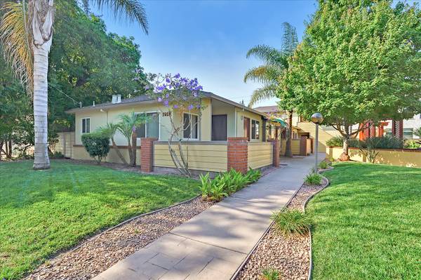 2BR/1BA Apartment on Noel · Menlo Park photo 2