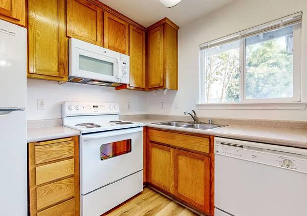 1BR/1BA Apartment on S East St · Healdsburg photo 2
