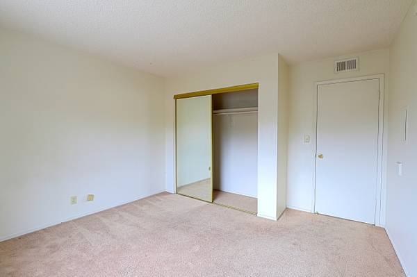 2BR/1BA Condo on Delaware · San Jose photo 5