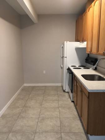 Apartments on Sonoma Highway - 6 · Boyes Hot Springs photo 3