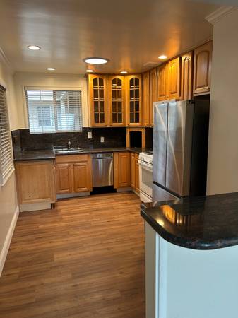 596 North 2nd Street, San Jose, CA 95112 photo 2