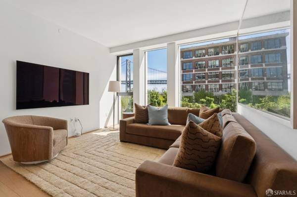 Where Skyline Meets Sky Deck At Residence 26G At Lumina photo 4